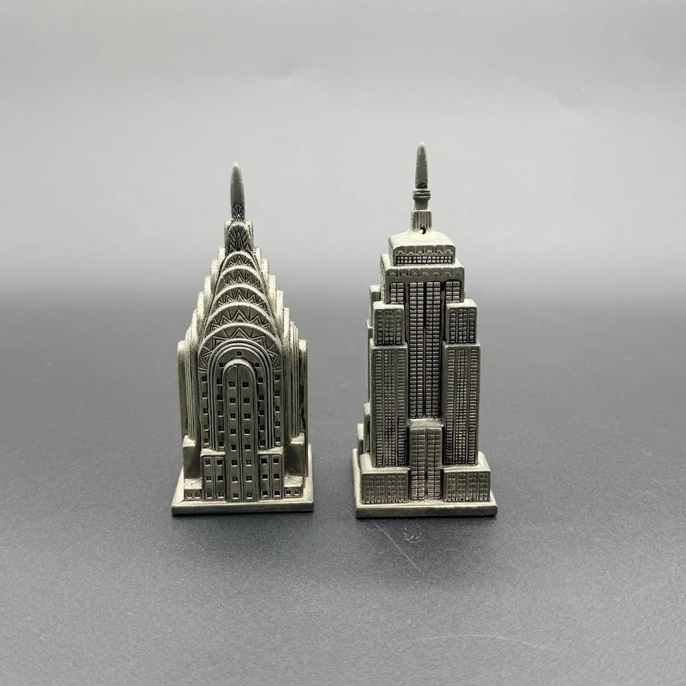 Godinger New York City Skyline Salt Pepper Shakers Empire State Chrysler Set